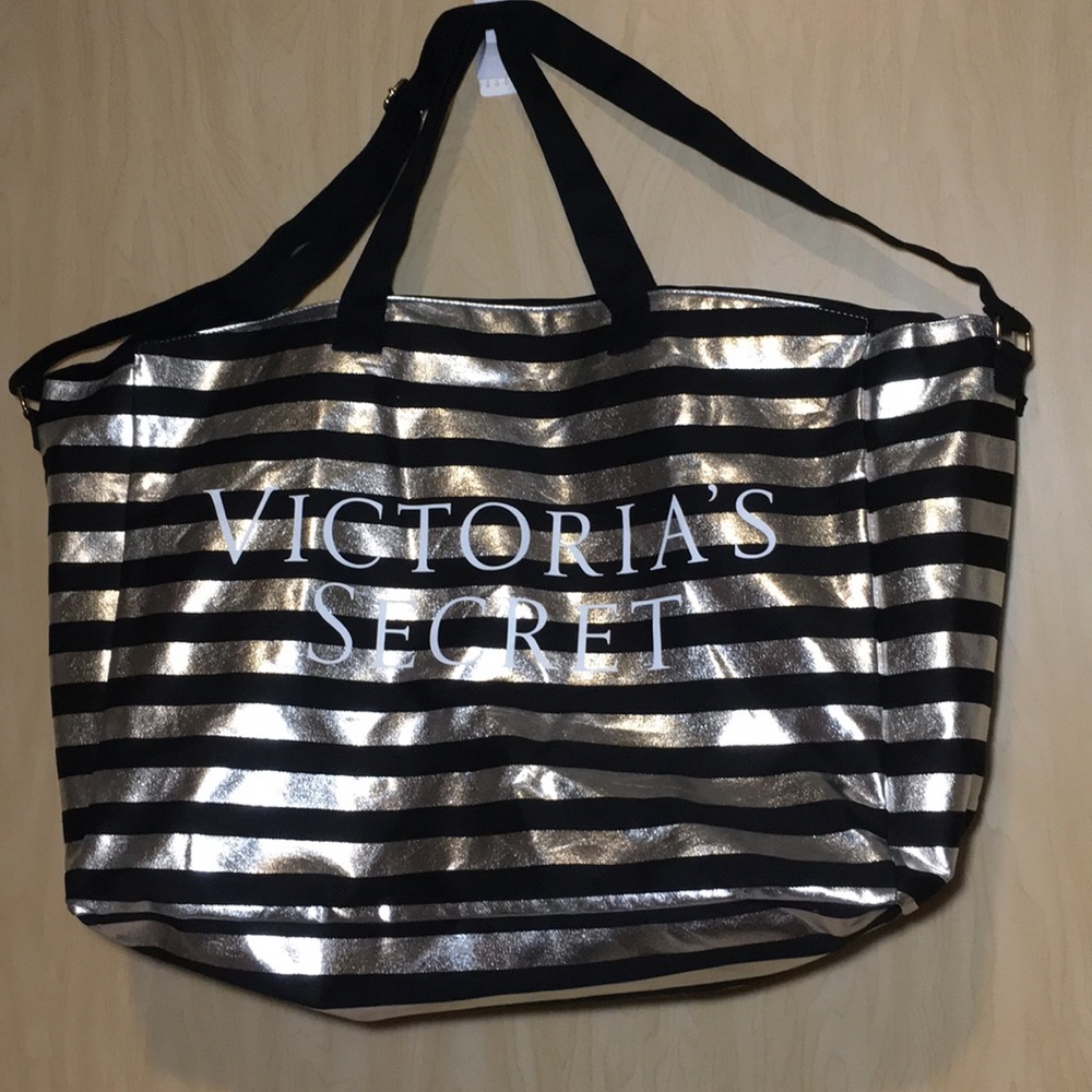 NEW VICTORIA SECRET BEACH BAG